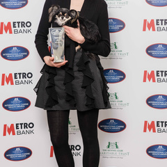 Andrea Strakova receives Kennel Club Award